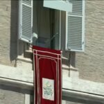 En el Ángelus, el Papa invitó a enriquecerse según Dios
